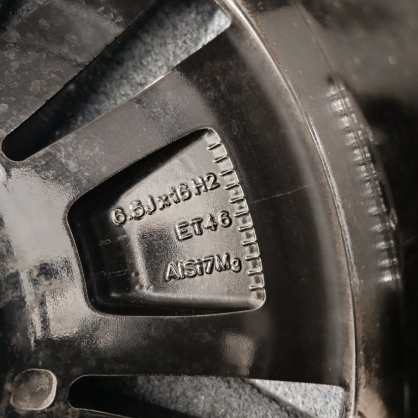 ALU kola Volkswagen Golf / e-Golf 205/55 R16