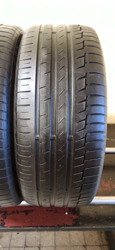 Continental 225/45 R17 91V 4mm (Bazarové)