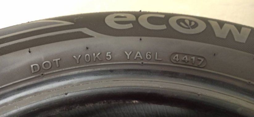 Kumho 185/60 R15 84H 2x6,5mm; 2x4,5-5mm (Bazarové)