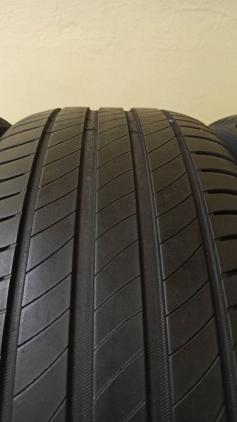 Michelin 225/55 R17 97Y 3,5mm (Bazarové)