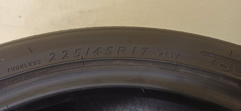 Dunlop Sport 225/45 R17 91W 3 - 4 mm (Bazarové)