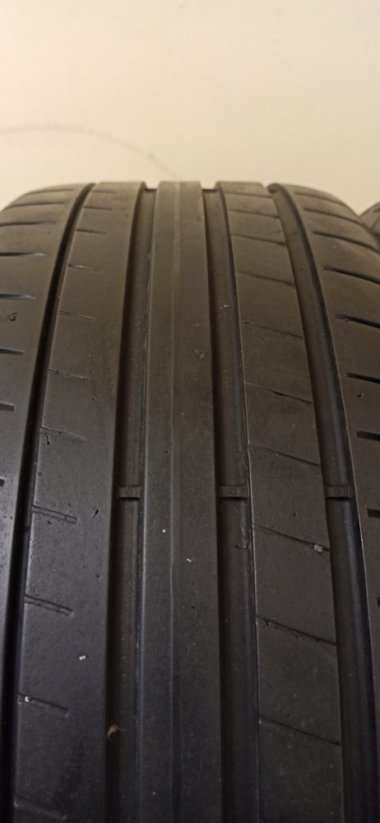 Goodyear Eagle Asymmetric 225/45 R17 91W 5 - 5,5mm (Bazarové)