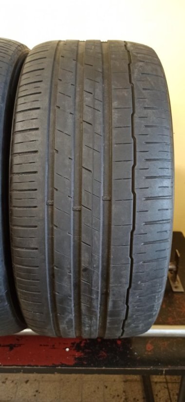 Hankook 285/35 R22 106Y 3,5-4,5mm (Použité)