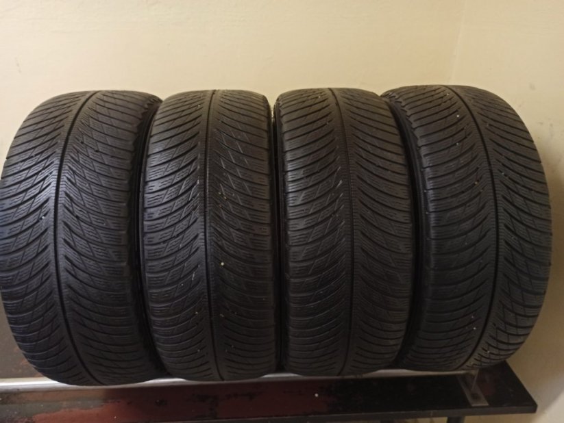 Michelin Pilot Alpin 5 235/45 R18 98V 4,5 - 5 mm (Bazarové)
