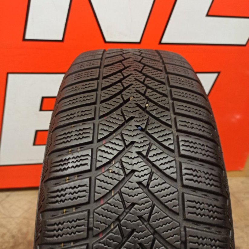Kola na Opel Astra zimní pneu Semperit 205/55R16