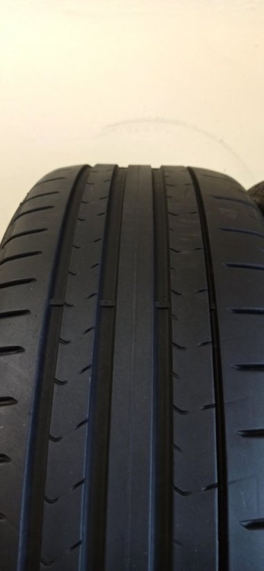 Pirelli 205/40 R18 86W 4-5mm (Použité)
