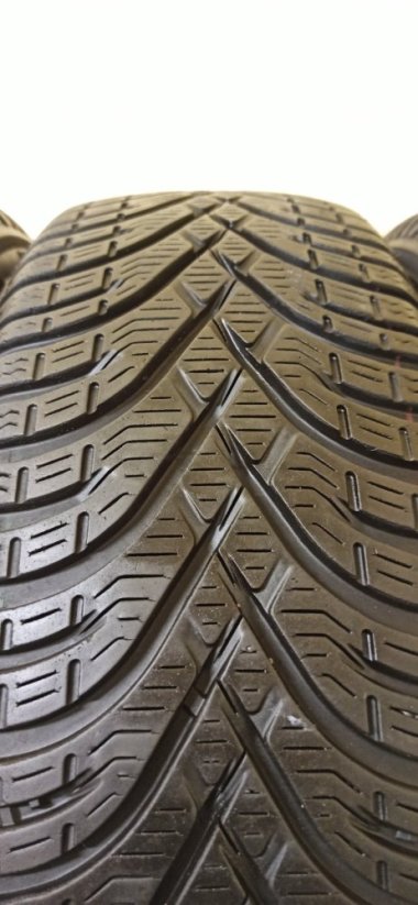 Kleber Krisalp HP3 185/65 R15 92T 5,5 mm (Bazarové)