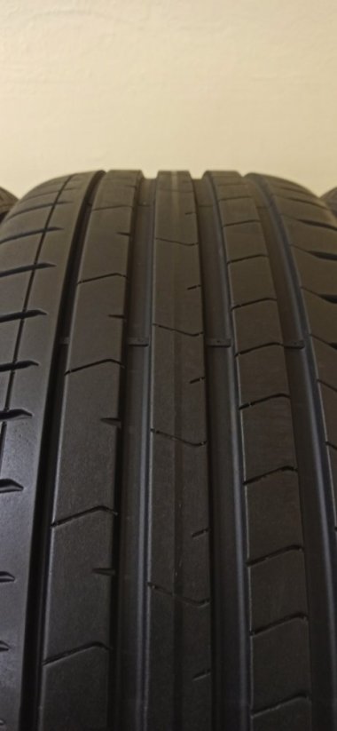 Pirelli P Zero 245/45 R20 103V 6 mm (Použité)