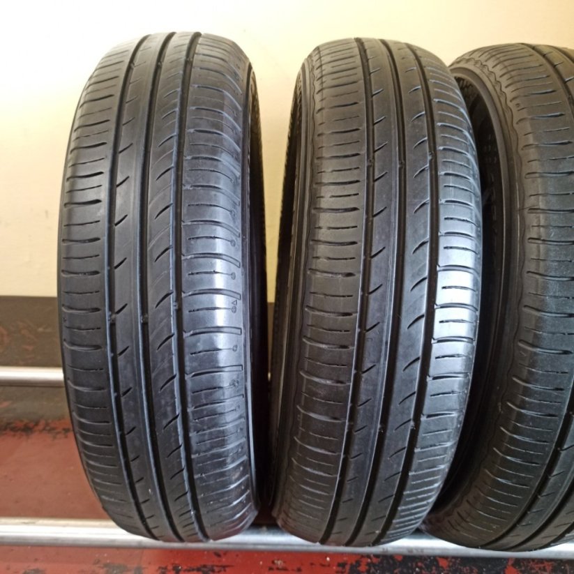 Kumho 165/70 R14 81T 5mm (Použité)