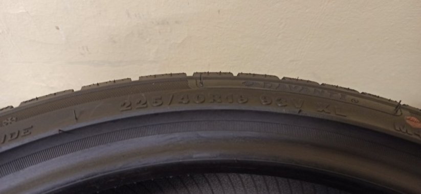 Davanti Wintoura + XL 225/40 R19 93V 8,5 mm (Použité)