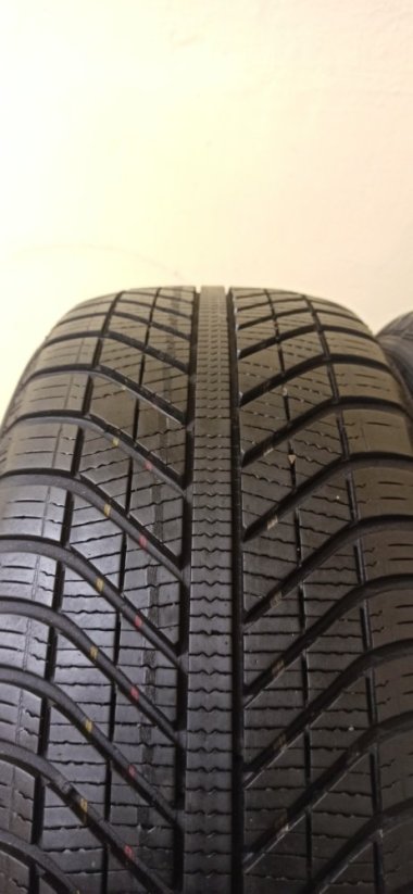 Goodyear Vector 4 Seasons 205/50 R17 93V 5 - 6 mm (Použité)