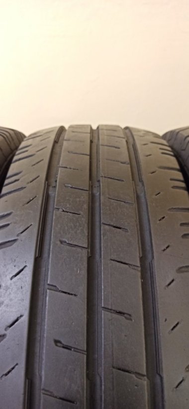 Continental VanContact 195/65 R16C 104/102T 6-7mm (Bazarové)