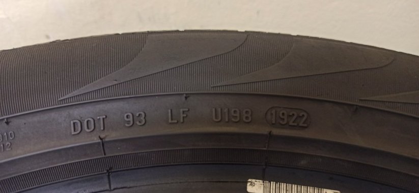 Pirelli Scorpion 235/50 R19 99V 5,5 - 7 mm (Bazarové)