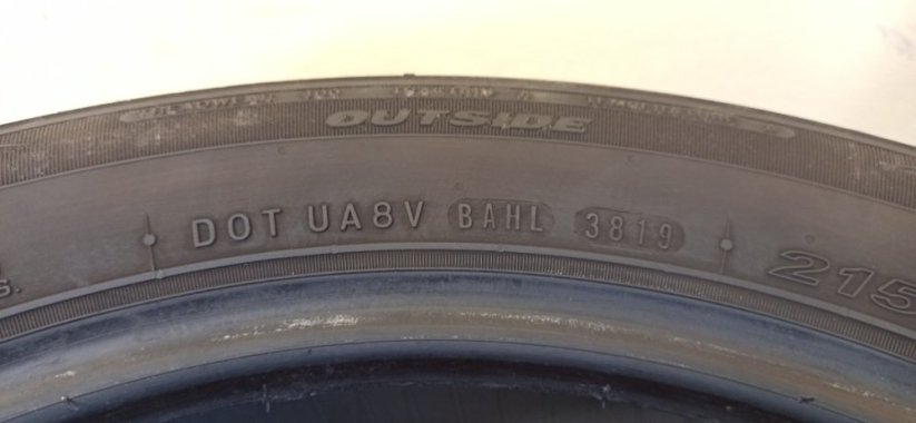 Nexen 215/55 R17 94V 4,5-5mm (Bazarové)