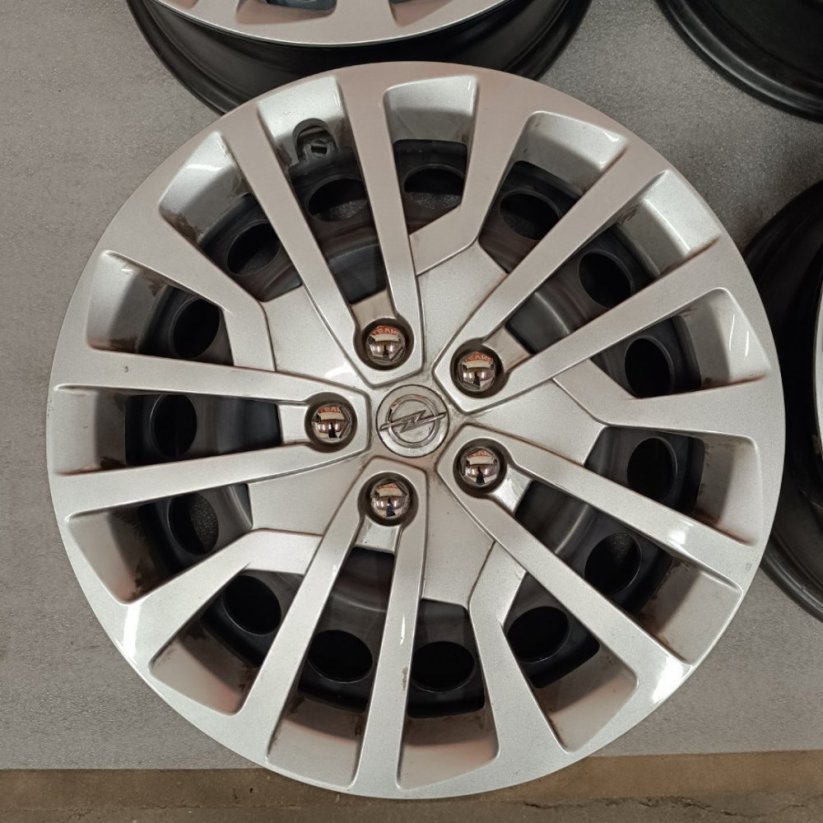 Ocelové disky Opel Vivaro 7Jx17'', 5x108 , ET46