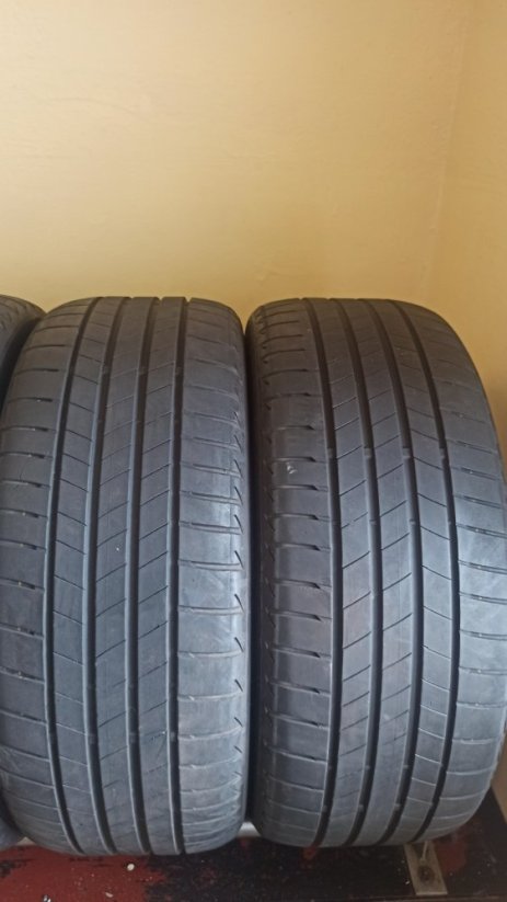 Bridgestone Turanza T005 225/40 R19 93Y 5,5 - 5 mm (Bazarové)