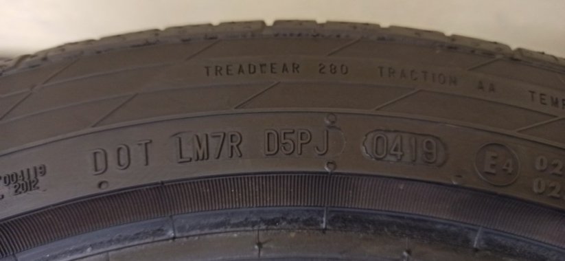 Continental Sport Contact 225/45 R17 91Y 6 - 6,5mm (Použité)