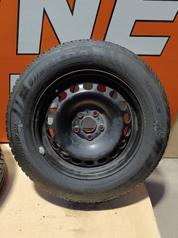 Zimní kola na VW Tiguan 5x112 , ET33, 215/65 R16