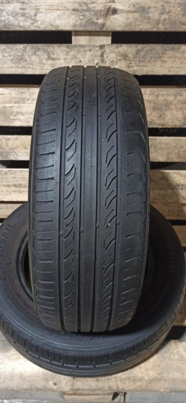Landsail 205/60 R16 92V 4mm (Bazarové)