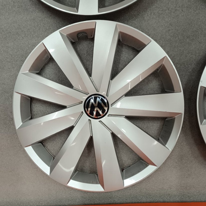 Poklice Volkswagen Passat, Golf, Touran 16" (použité)