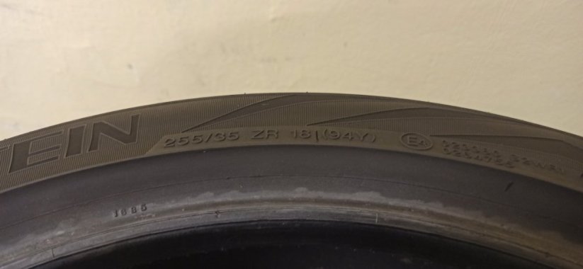 Vredestein Ultrac Vorti 255/35 R18 94Y 4,5-5mm (Bazarové)