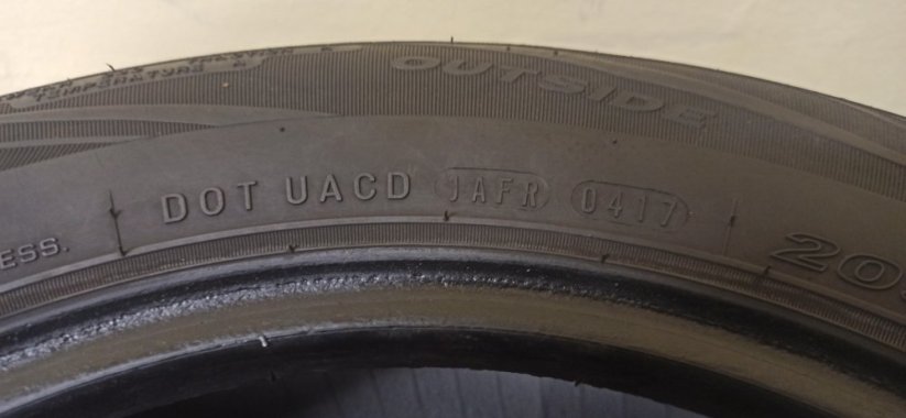 Nexen 205/60 R15 91V 1x5,5-6,5mm 1x5,5mm (Bazarové)
