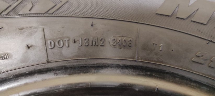 Zimní pneu MATADOR 215/70/16 6mm (22120303) (Použité)