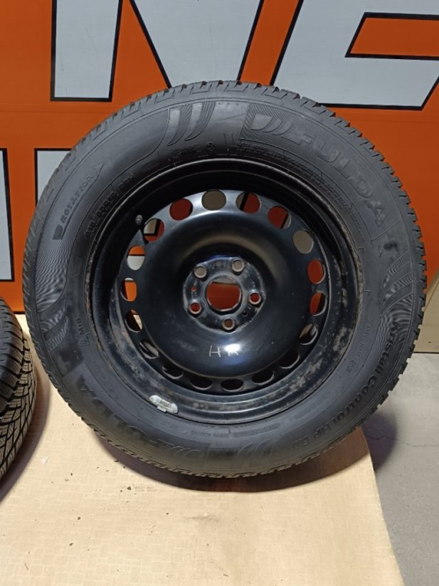 Zimní kola na VW Tiguan 5x112 , ET33, 215/65 R16
