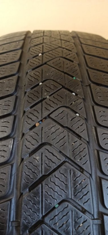 PIRELLI Winter Sottozero 225/55 R18 102V 4,5-5 mm (Použité)