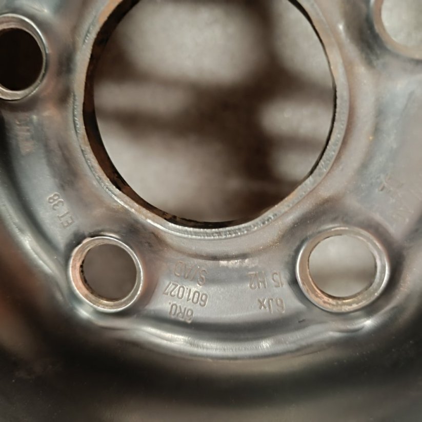 Ocelový disk Škoda Fabia 6Jx15'' , 5x100 , ET38 1kus (Bazarové)